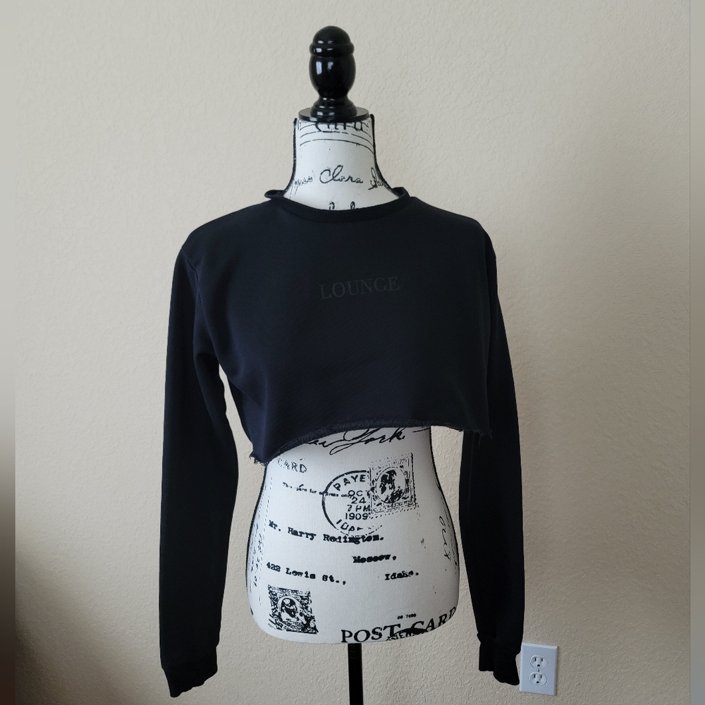 Lounge Apparel Cropped Sweatshirt,Size M